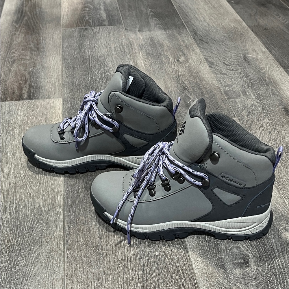 Women’s Columbia Waterproof Winter Boots – Gray – Size 6 (New Without Box)
